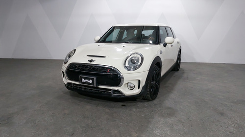 MINI Clubman 2.0 COOPER S CLUBMAN HOT CHILI AUTO