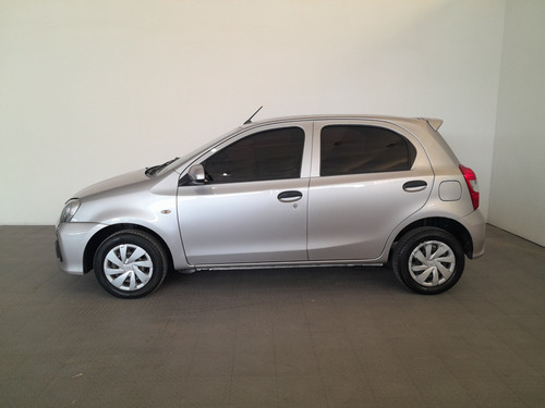 Toyota Etios 1.5 X 6mt My19