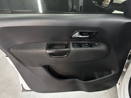 Volkswagen Amarok 2.0 TD 180HP 4X2 DC HIGHLINE AT L17
