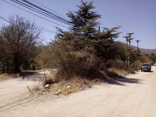 Lote Esquina, Sobre Av. Principal, En B° Las Gemelas, Capilla Del Monte. (02-328)