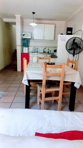 Imagen 5 de 7 de Alquiler Por Dia Duplex Hasta 4 Personas.la Comodidad Los Espera!
