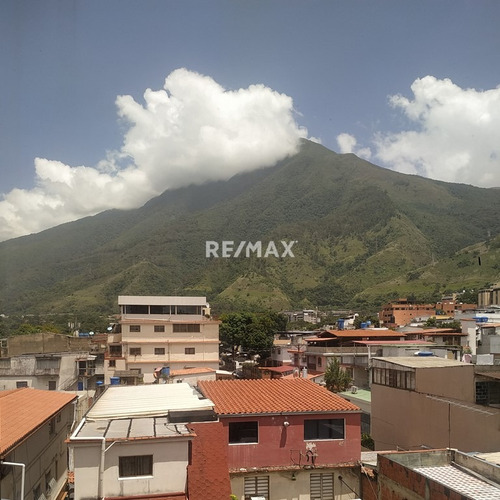 Venta De Oficina En El Edificio Tecnoavila, Boleíta Norte. T5 169m2