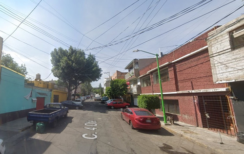 Casa En Venta En Calle 4 Oriente Isidro Fabela Tlalpan Ciudad De México Cucm 027