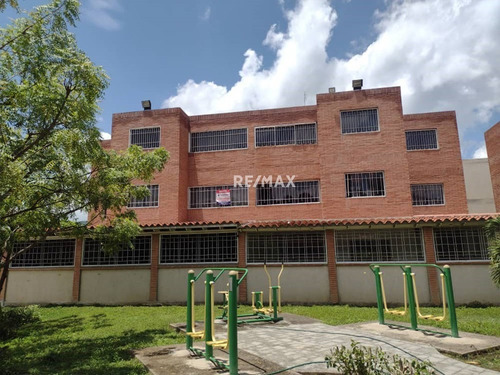 Imagen 3 de 18 de Apartamento En Urb. Canaima Iii
