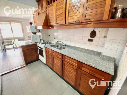 Imagen 14 de 30 de 120m2 Excelente Piso De 4 Ambientes Con Cochera Y Balcon Al Frente