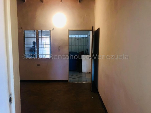 Imagen 7 de 15 de Casa En Venta En Santa Rita Maracay Aragua 22-24246 Irrr