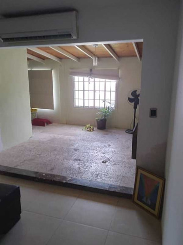 Imagen 6 de 12 de Apartamento En Venta. Alto Grande.