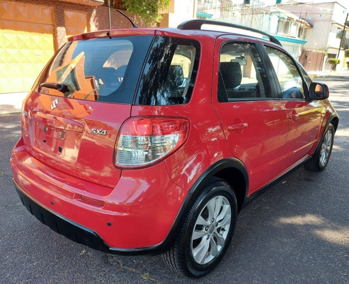 Imagen 4 de 15 de Suzuki Sx4 2.0 Crossover L4/ Man At 2014