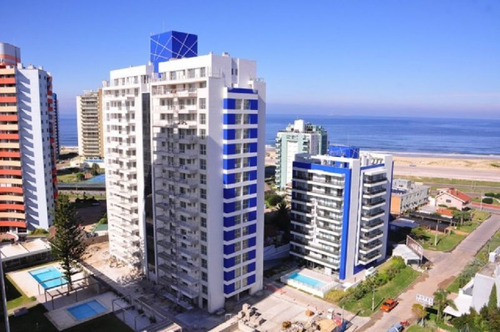 Venta De Apartamento 2 Dormitorios, En Playa Brava