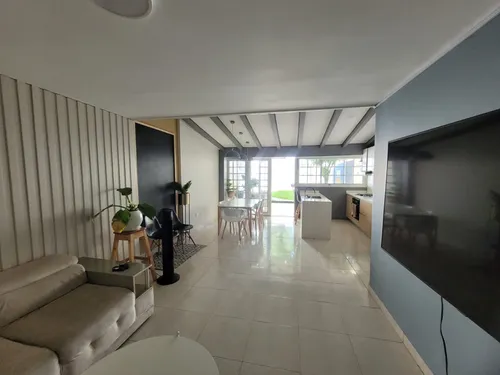 Casa En Venta En Prados Del Norte. Cod V8014454