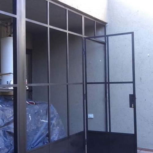Puerta Vidrio Repartido