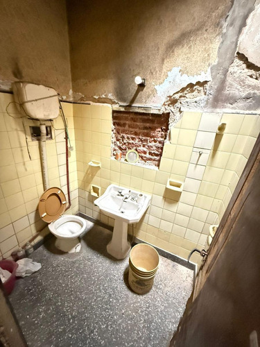 Local Con Dos Casas A Reciclar En Venta En Juan De Zamora 3739 (remedios De Escalada)