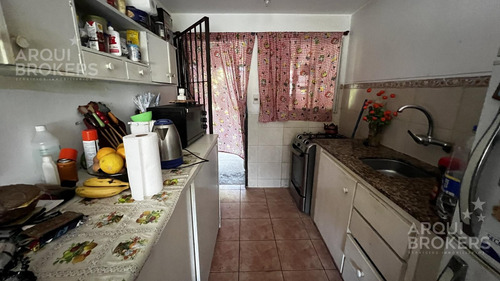 Casa De Tres Dormitorios En Venta En Piedras Blancas,2 Baños Con Cochera