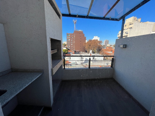 Imagen 15 de 30 de Duplex 3 Amb A Estrenar Con Patio Y Parrilla