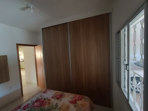 Casa Com 1 Suíte E 1 Quarto.