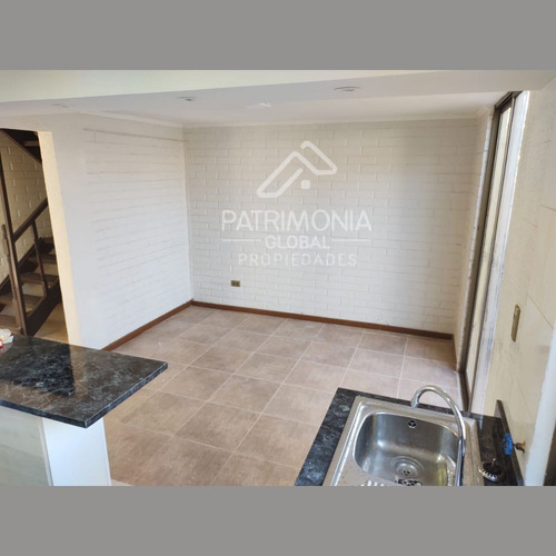 Casa En Arriendo De 5 Dorm. En Maipú