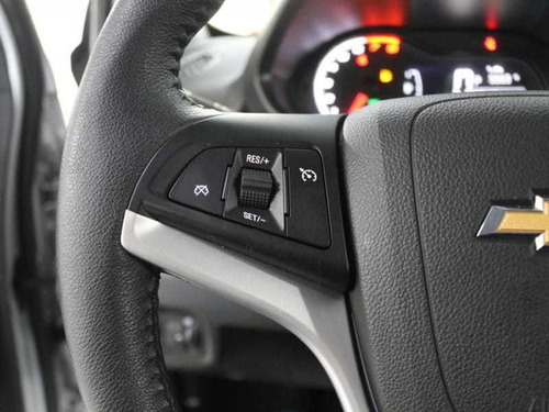 Imagem 10 de 15 de Chevrolet Onix Activ