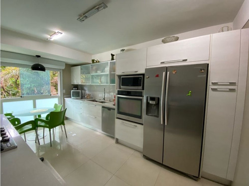 Venta De Apartamento Campo Alegre. 4hab+s/4baños+s/4p
