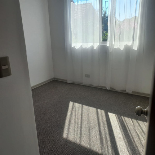 Casa En Venta De 3 Dorm. En Lampa (sin Comisión)