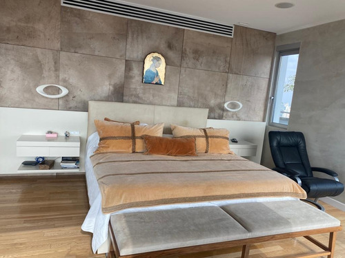 Torres Renoir, Puerto Madero, Piso De 500 M2 Con Vista Panorámica De 6 Ambientes, Con 4 Cocheras