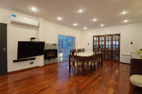 Venta Casa Boedo Extraordinaria Propiedad A Nueva