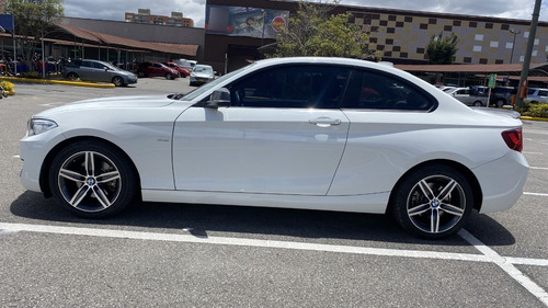 BMW Serie 2 2.0 220i F22 Coupe Sportline