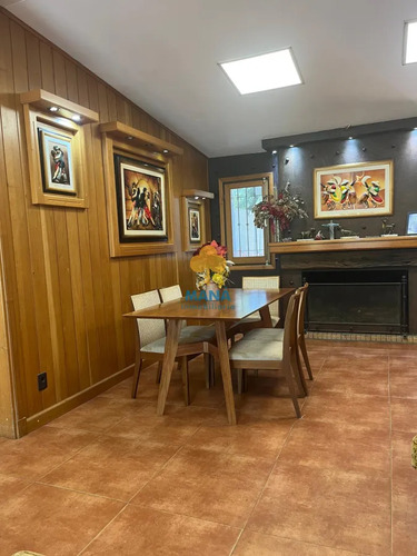 Venta, Casa 3 Dormitorios Y 2 Baños, Con Piscina Y Barbacoa, Parque Del Plata