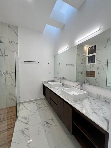 Casa En Venta Merida, Komchen En Privada, Entrega Inmediata.