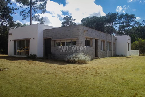 Alquiler De Casa En Puntadel Este, La Barra, 3 Dormitorios