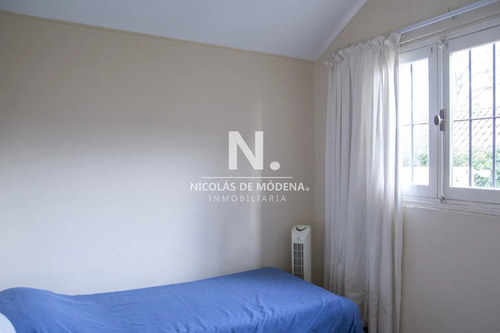 Casa A La Venta En Playa Mansa Punta Del Este, Gran Tamaño Ubicada En Zona Privilegiada.