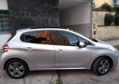 Imagen 5 de 15 de Peugeot 208 Feline 2013