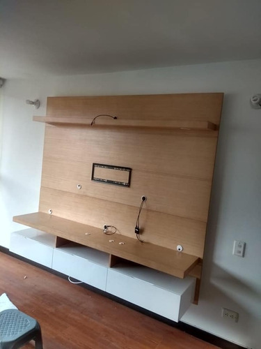 Mueble De Tv Moderno Blanco Y Madera Lacado Ref: Mural22