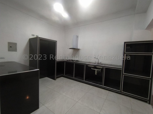 Amplia Casa Ampliada Y Remodelada En Alquiler En Cabudare Jr