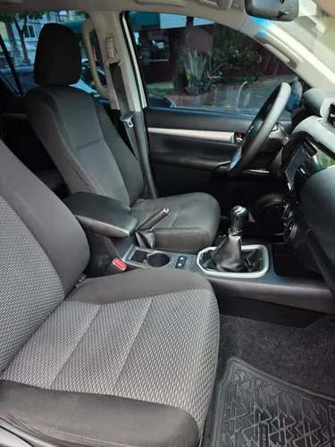 Toyota Hilux 2.4
