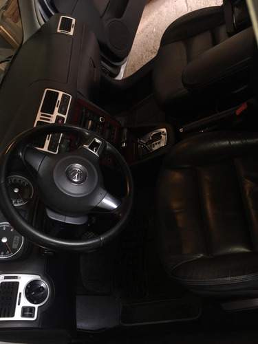 Volkswagen Bora 1.8 Highline T Tiptronic Cuero 2011