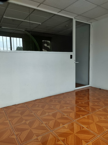 Imagen 8 de 14 de Piso En Renta Ideal Para Oficinas, Consultorios O Escuela °
