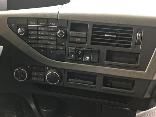 Imagem 14 de 15 de Volvo Fh 460 2018 6x2 - I-shift - No Cavalo=fmx,fm,vm,vw,mb