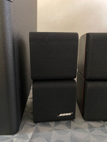 Bocinas Bose Cubo Y Subwoofer Bose Acoustimass (Usado)