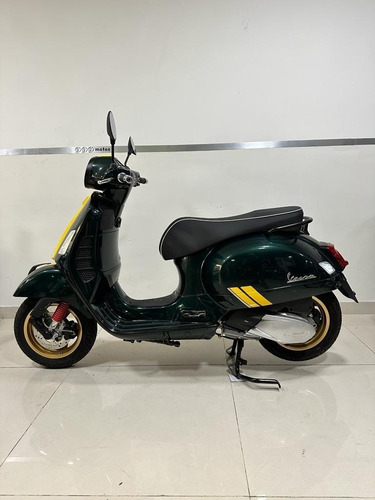 Imagen 11 de 15 de Vespa Super Racing Sixties 300 Scooter Retro Bbva Tasa 0 %