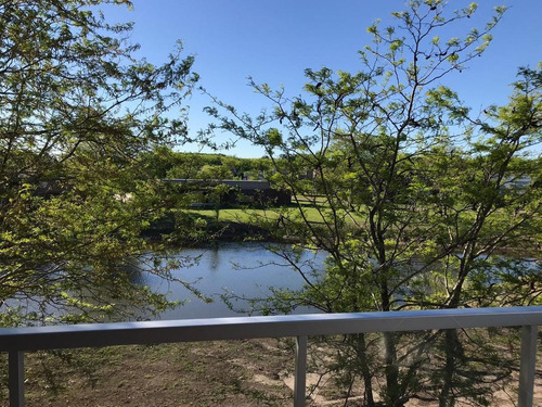 Imagen 13 de 25 de Departamento En Venta De 3 Ambientes En Condominio Del Lago