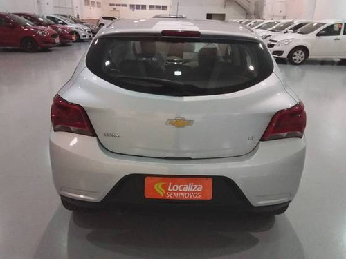 Imagem 2 de 10 de Chevrolet Onix 1.0 Mpfi Lt 8v Flex 4p Manual