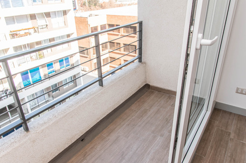 Edificio Av. Almte. Blanco Encalada (1 Est. 1 Bod.) Vista S
