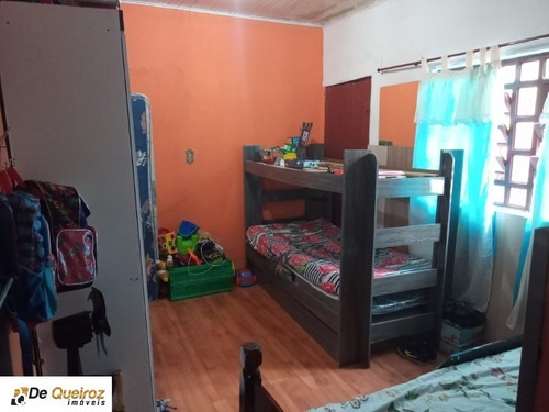 Imagem 10 de 13 de Casa, Bairro Vera Cruz, Lado Morro, Murado,usado, Rua Com Calçada, 02 Dormitórios, 02 Banheiro, Cozinha, Sala, Garagem Para 02 Carros, Churrasqueira, Quintal, Área De Serviço, Grad - 6200 - 69192824