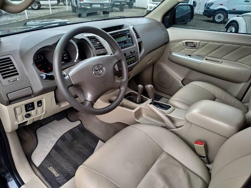 Imagem 5 de 9 de Toyota Hilux Sw4 Srv 4x4