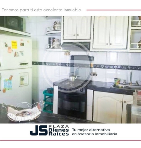 Imagen 6 de 10 de Casa En Venta Urb. Las Delicias Sta. Rita 04243174616
