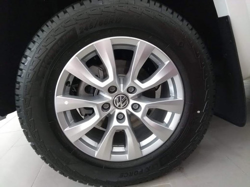 Imagen 4 de 8 de Volkswagen Amarok Confort 4x2 Automatica 180 Cv