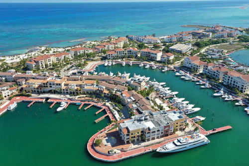 Condominio De Lujo Con Vista A La Marina En Cap Cana