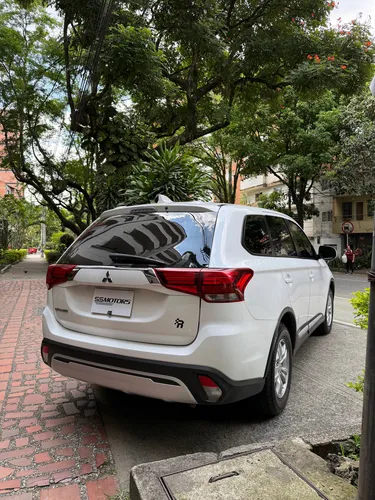 Mitsubishi Outlander 2.4