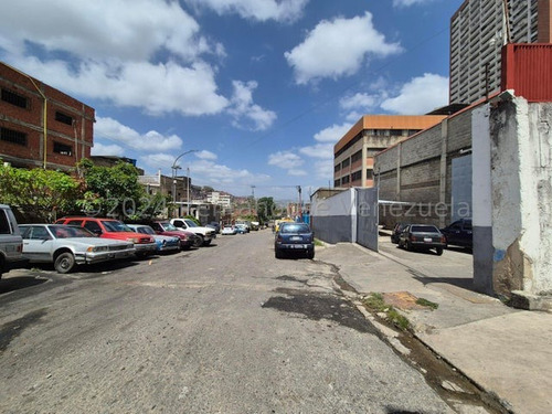 Amplio Local Industrial En Venta. Palo Verde 24-25382 Ec