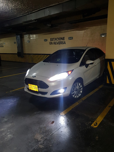 Ford Titanium Unica Dueña - Mejor Que Nuevo -motivo Viaje